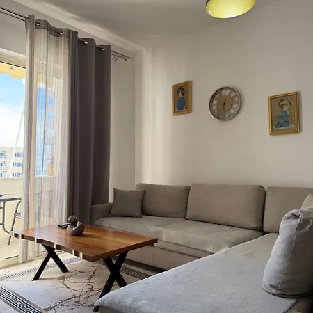 Troy's Beachside Escape Apartment